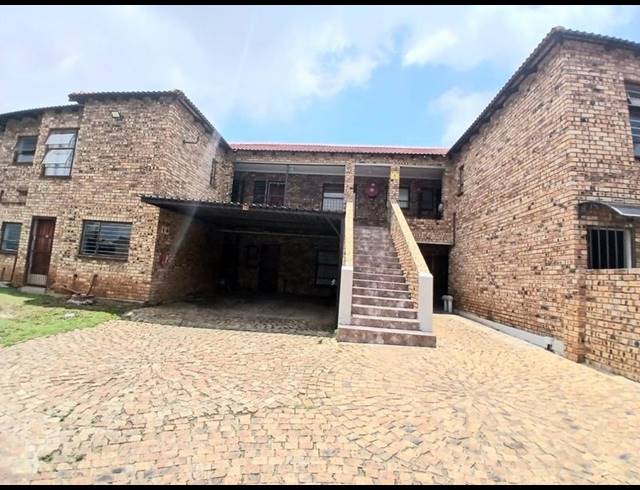 2 BEDROOM PROPERTY TO RENT IN GREENHILLS